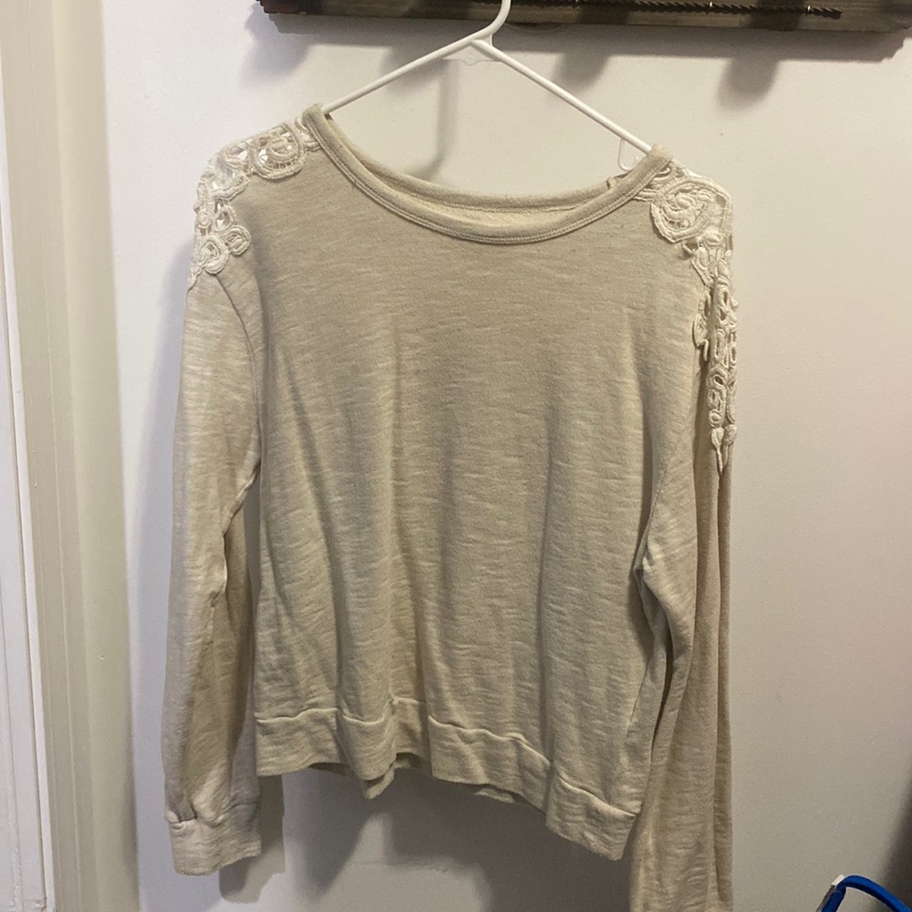 Hollister cream sweater